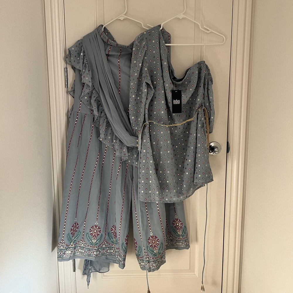 BRAND NEW 3 Piece Set